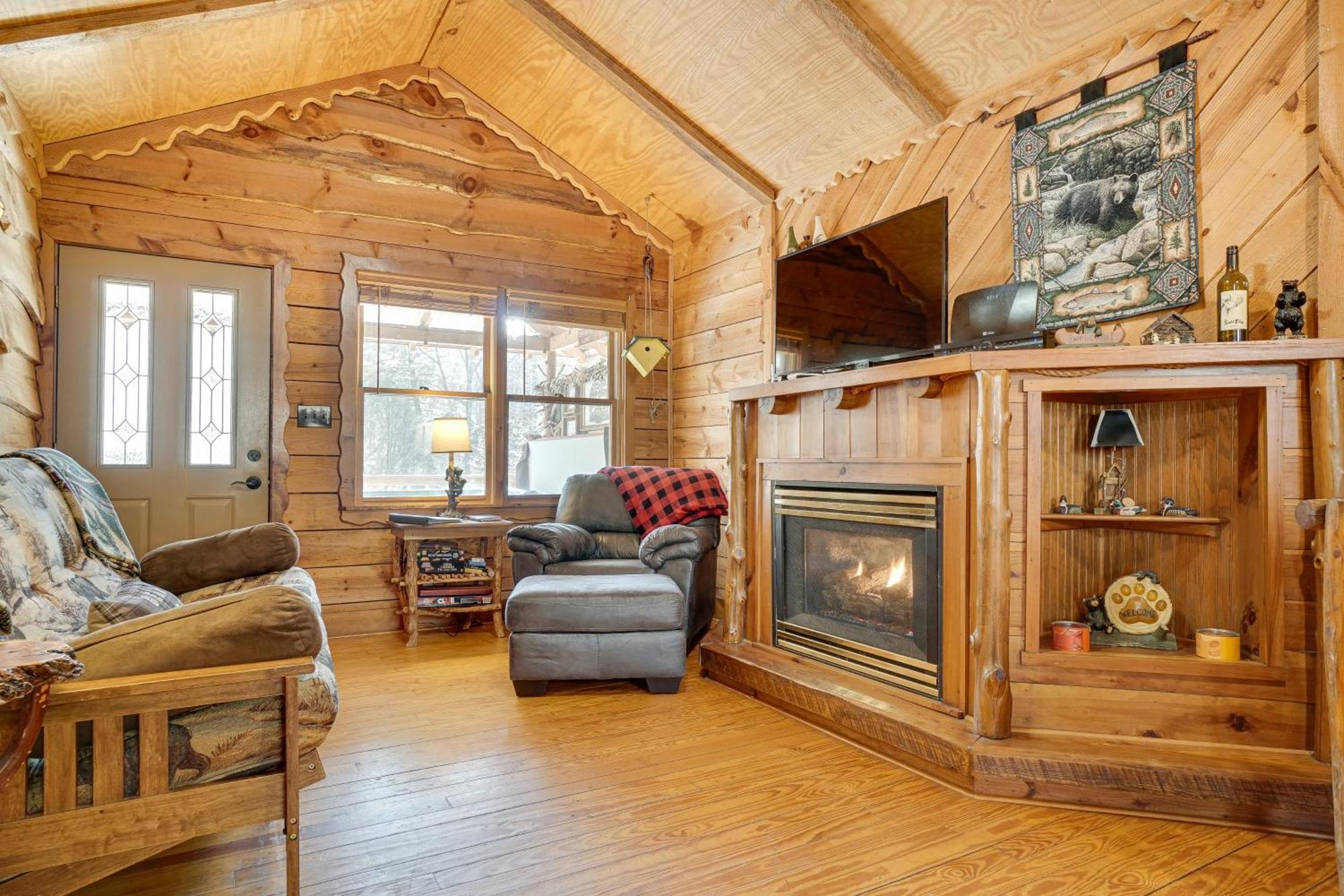 הוילה Secluded Family Retreat In Dahlonega With Hot Tub! מראה חיצוני תמונה